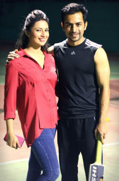 JustShowbiz's tweet photo. Ssharad Divyanka Hiten Naman &amp; Sahill turn up for BCL  practice
http://t.co/IkxXiWoZjp
@tentej @hiten_fc @Namanshaw http://t.co/c35FckJOOI