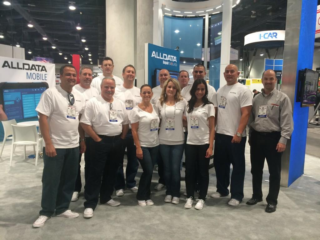 drummer65's tweet photo. @autozone and @YourALLDATAteam this week at SEMA in Las Vegas. #SEMA2014 http://t.co/xwdgRrOqze