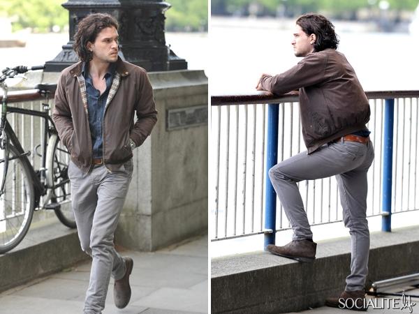 DanyUnburnt's tweet image. I am sad. So I am going to stare at Kit Harington's ass. Bless You!