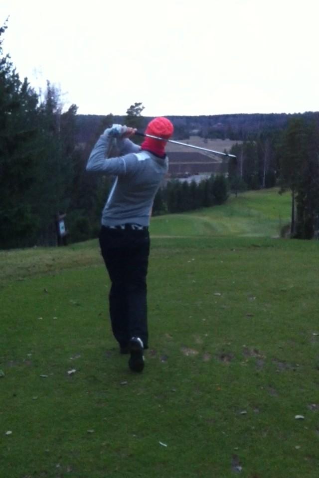 hellbergniclas's tweet photo. syysgolffii #peuramaa#greenitonpriimaa http://t.co/whHnNDgrtg