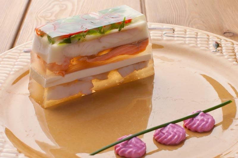 FishPointRest's tweet image. Заливное из трех видов рыб - форель, осетр и судак. 
Поверьте, такой рецепт не оставит Вас равнодушным!