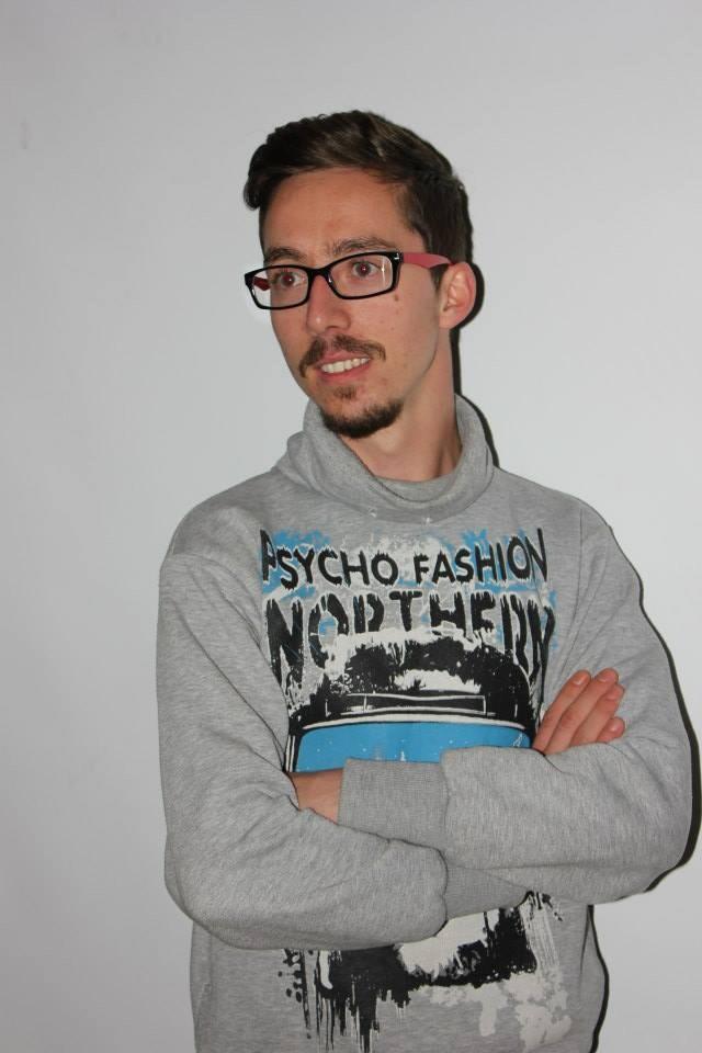 Şifa Niyetine Tiyatro Ekibi Oyuncusu: Burak Yakut