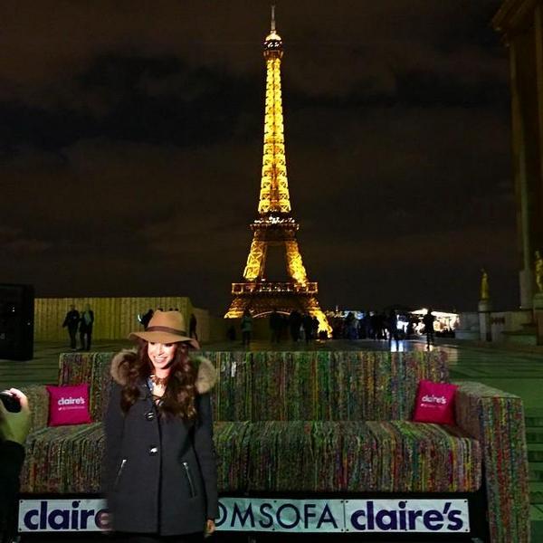 PeazersGirl's tweet photo. #NEW Danielle at Claire's #Loomsofa in Paris ✨💜 #56 http://t.co/7gfmUh1s8a