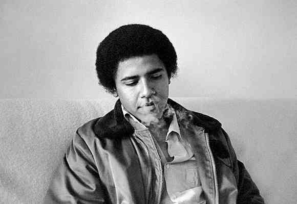 darkbarnabus's tweet photo. young Barack smoove cooling the J http://t.co/qJ5xqXSWiu