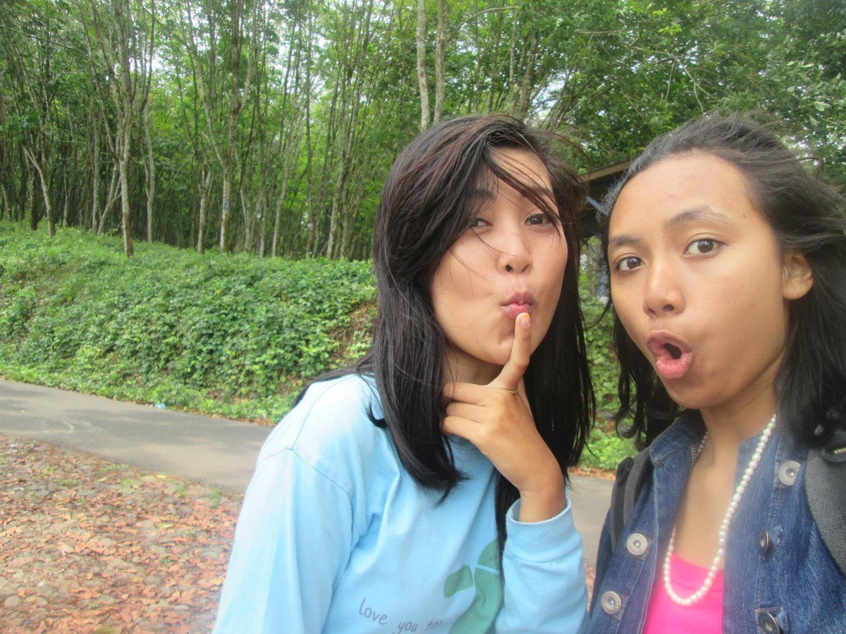 indahlichous's tweet photo. with manzz http://t.co/PhmUYP8N86
