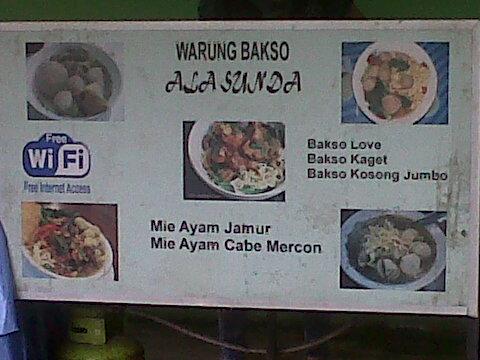 Hardiyansadewa's tweet image. @TonightShow_NET ini adaa menu baru siapa yg brani coba, perhatiin daftar menu paling bawah #HDITonightShow