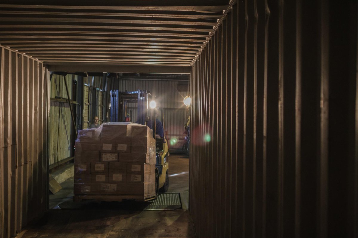 IntlBookBank's tweet photo. 13,114 books are on the way to Swaziland! #booksaddup http://t.co/S5WUGFqlic