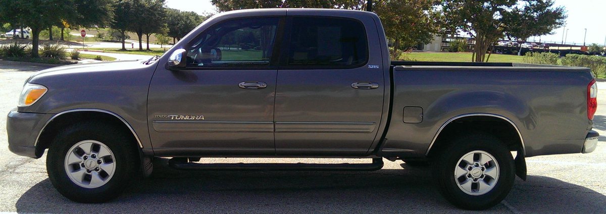 ReliableAutoSls's tweet photo. FOR SALE: 2006 Toyota Tundra Double Cab SR5 Crew
 #usedcardealershipaustintx #usedcars78728 http://t.co/NJZA4p92kN http://t.co/gRJqMGdwjs
