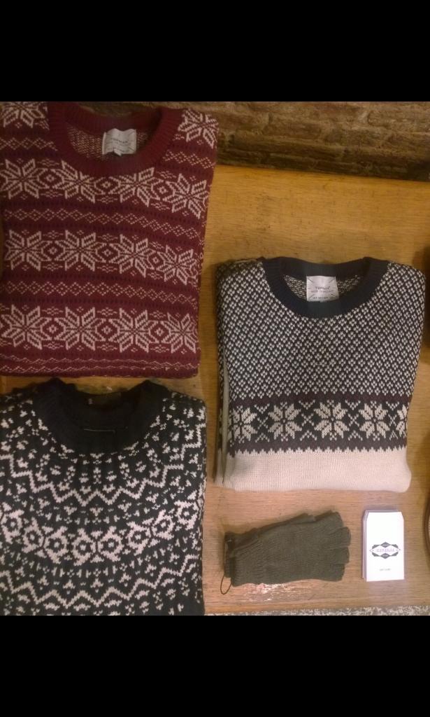 TMGeneralStore's tweet photo. Keep warm watching those fireworks and bonfires with our cosey knits. #topman http://t.co/YdN60C43dZ
