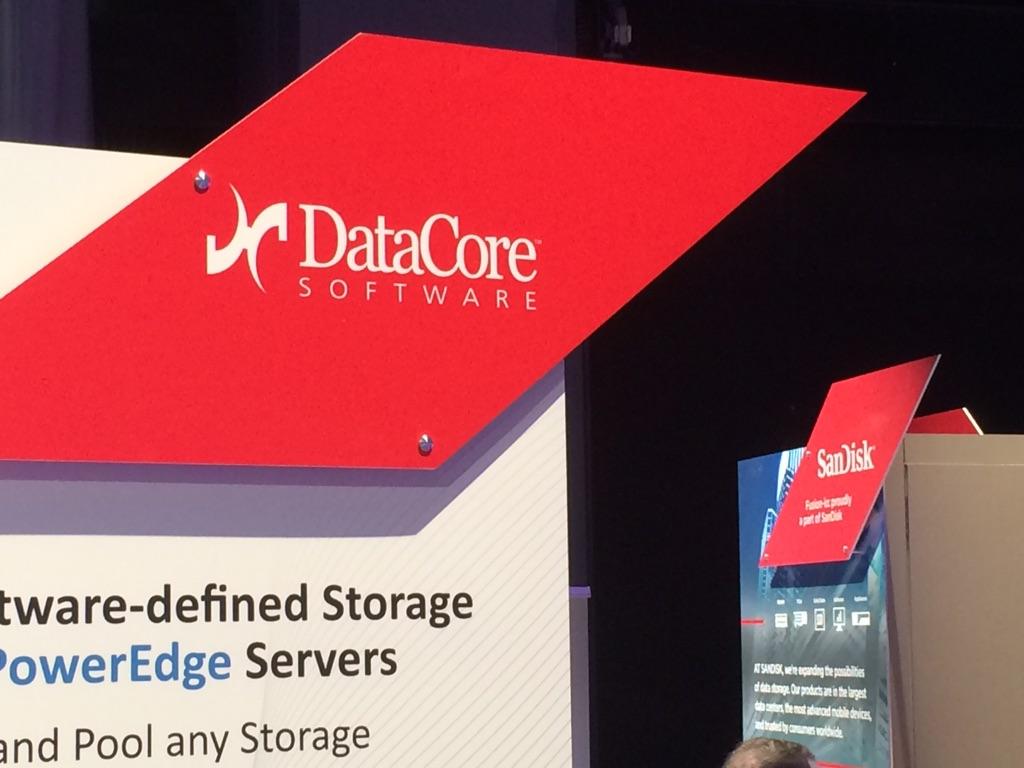 CMCarreras's tweet image. @datacore @SanDisk #DellWorld.  We like having our alliance friends near! #softwaredefined #autotiering #ssd