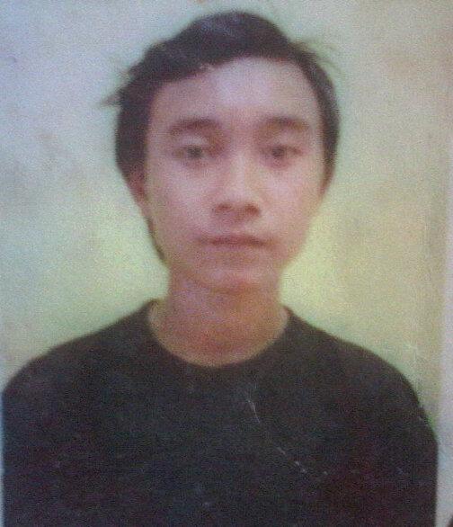 AdamMalik08's tweet photo. #flashback #waktumaudaftarkuliahdulu #foto4x6 󾌨 http://t.co/lRRYOfsOWy