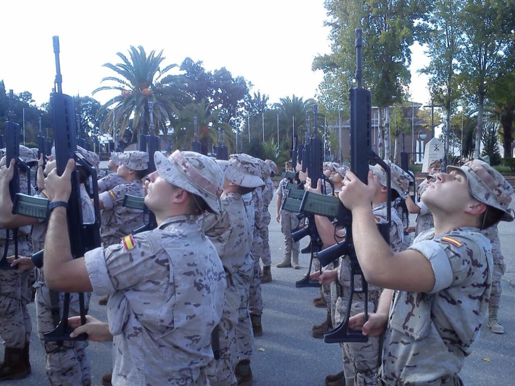 Lalegion_es's tweet photo. El GCRECO lidera el Ciclo de Adaptacion a La Legion de los legionarios recien incorporados a Ronda (Málaga). http://t.co/e8sdXk6Ubv