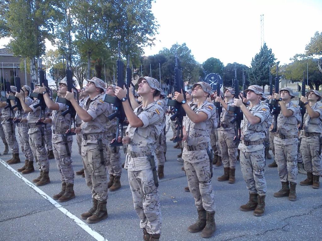 Lalegion_es's tweet photo. El GCRECO lidera el Ciclo de Adaptacion a La Legion de los legionarios recien incorporados a Ronda (Málaga). http://t.co/e8sdXk6Ubv