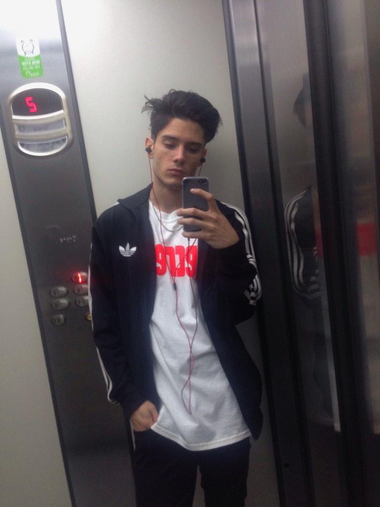 DiegoBarrueco's tweet photo. ♣️♣️ http://t.co/B41ESRkp5p