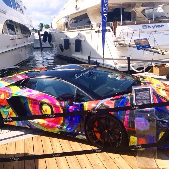 #lamborghini #miami #boatshow #yachtshow #exotic #fast #cars #art #lambo #drive #nakedpaddock #yachts #boats
