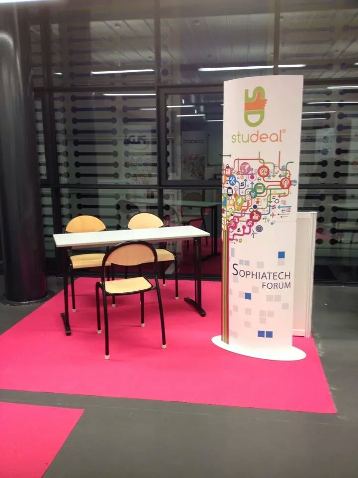 Studealfr's tweet image. Demain Studeal cherchera le 3ème fou de la bande pour un stage dev Web au #SophiaTechForum venez nombreux ! 😁