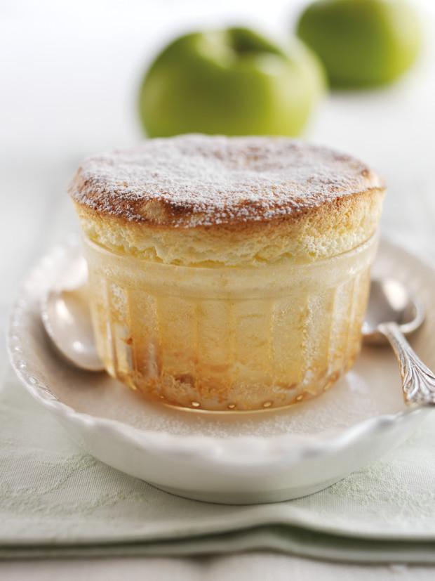 #BakeUpWednesday Bramley Apple & Calvados Soufflé kitchengoddess.co.uk/recipe/bramley… #win #bramleyapples #souffle #bake RT