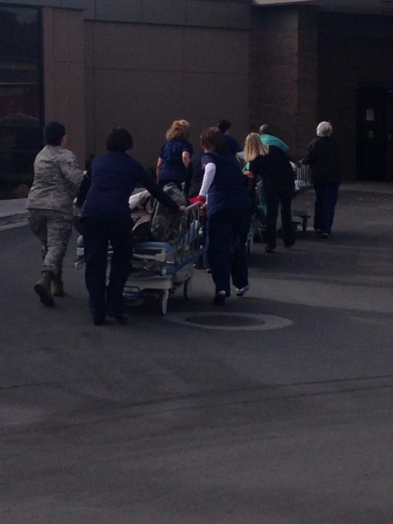 HolyCrossDavis's tweet photo. Copter landing, transporting patients, and more interviewing #VGUT14 http://t.co/Gd1G6fB0al