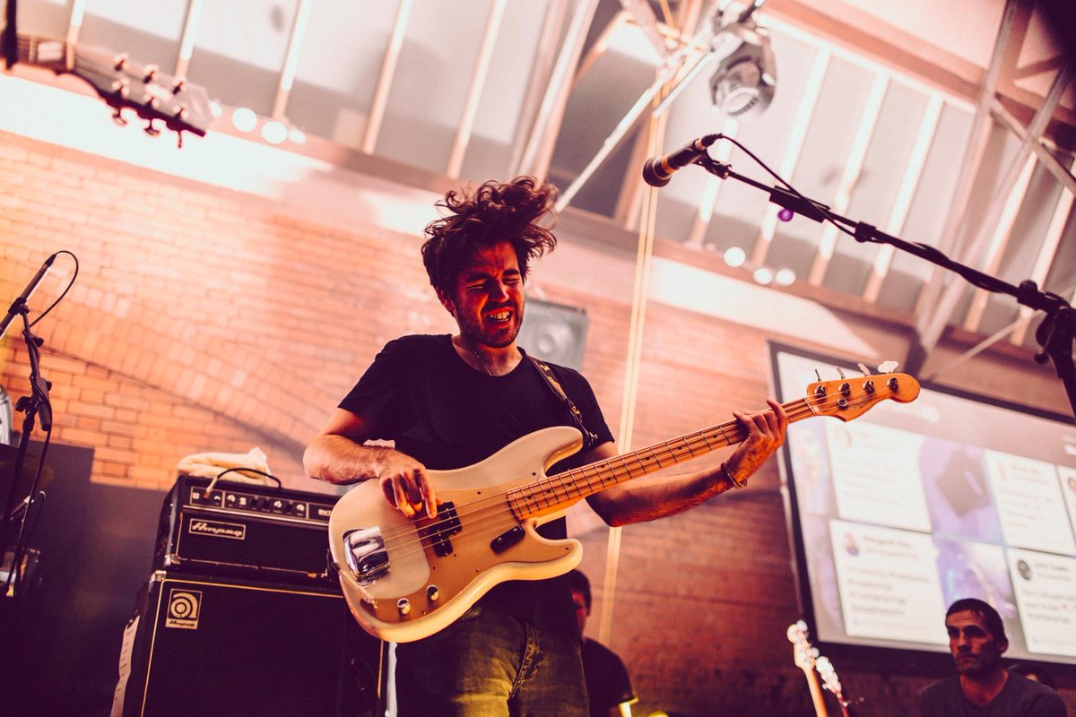 talinterzakyan's tweet photo. Thanks @daramunnis for sharing this very cool snaps from @TheCoronas gig last night at #TwitterOnTap http://t.co/p7rvVSRN52