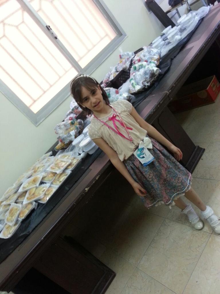 4ongt's tweet photo. توزيعات افطار يوم عرفه في #حقل مع دار البيان
#لأمتنا_نحيا_تبوك_بنات
#تبوك
#تطوع
#التطوع 
#تطوع_خيرا 
#تطوع_لتسعد http://t.co/2YswBcpZEH