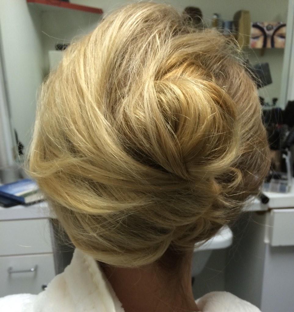 CFultonBeauty's tweet photo. @musmannogroup @SHershberger Effortless elegance thnx to Root Boost &amp; Caffeine Volume! #musthave#InstaBeauty http://t.co/Nuo9eBEo3r