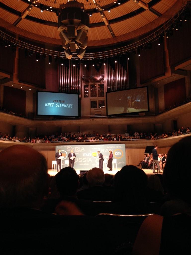 rlrmini's tweet photo. #MunkDebates #beitresolved Lights down... http://t.co/1j2600DooQ