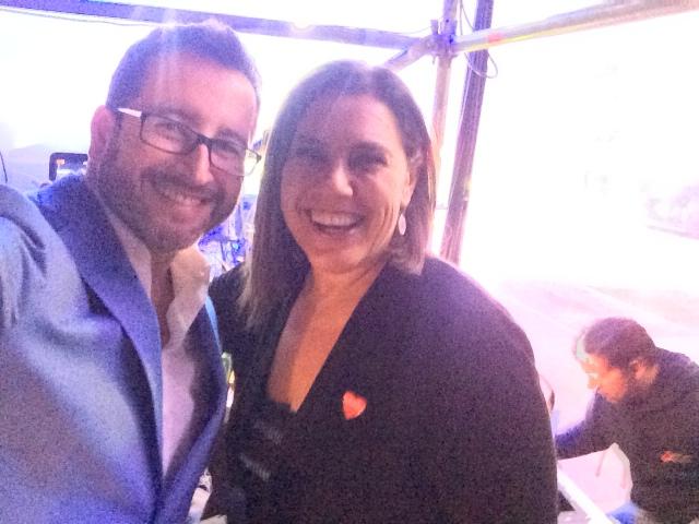 fuentesilva's tweet photo. Empezamos #GiraTeleton2014 animando con @Lavivirocks http://t.co/36bpUCmFY7