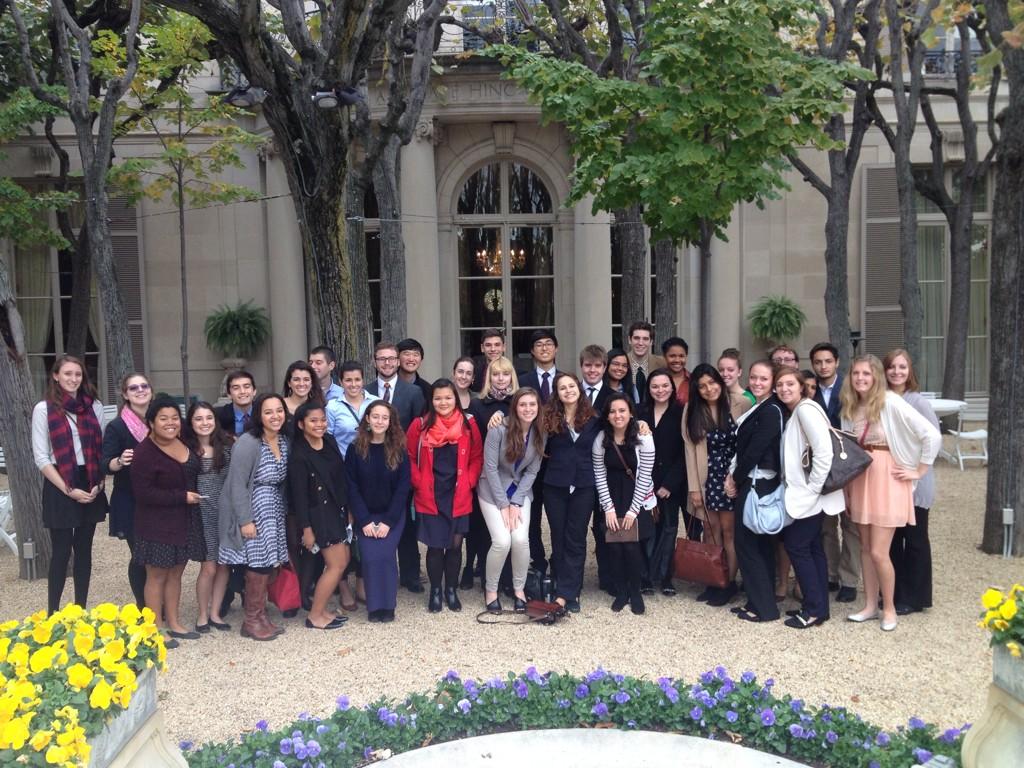 ErinBovee's tweet photo. Outside the Meridian Intl Center with #UCWP + #CrossCult :D @AmericanUC @Edogrosenthal @MeridianIntl #UCLabDay http://t.co/FetiRjSt0W