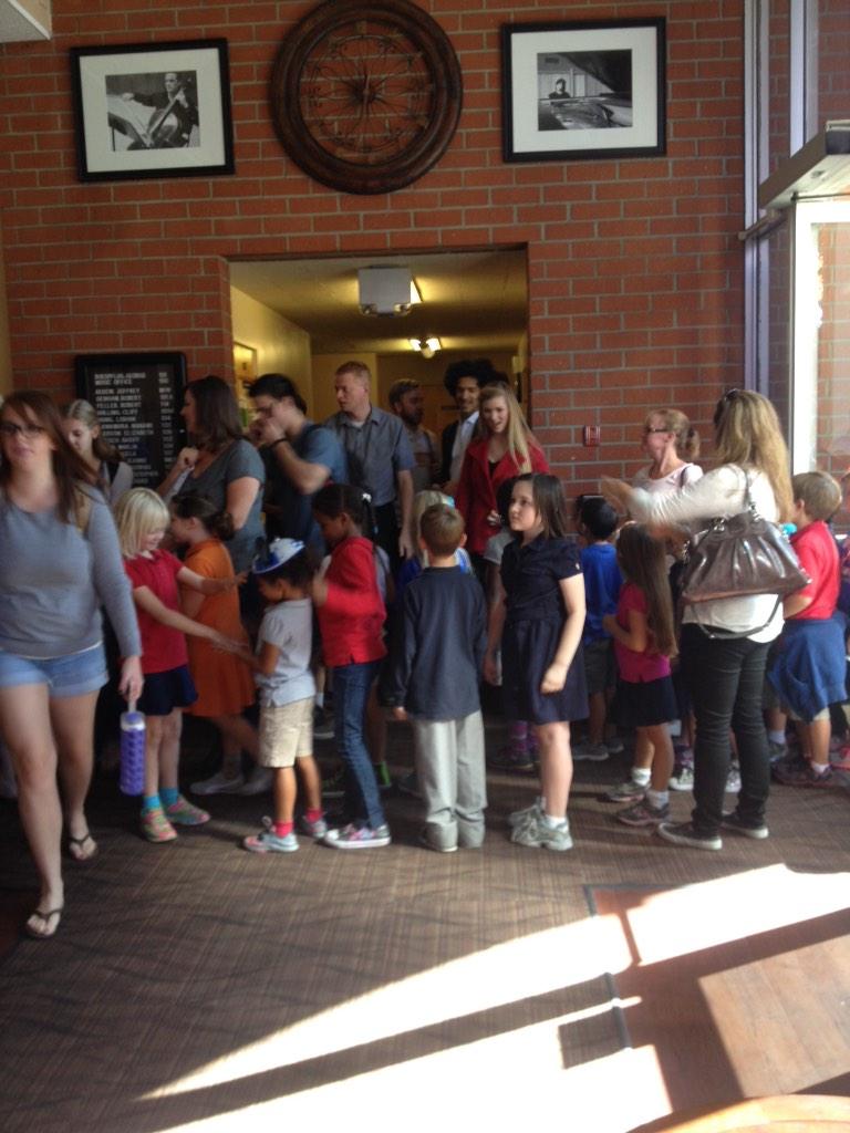 annakietz's tweet image. The children have taken over the music building. 😍 #suchadorable #muchjoy