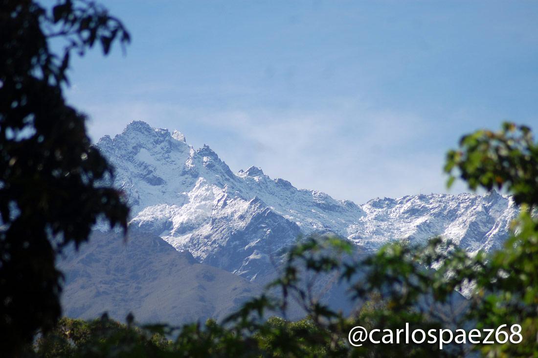 carlospaezfoto's tweet photo. Esta ciudad de #Mérida que no se cansa de sorprendernos!  #Nevada #5N http://t.co/8AfwrJ2RH8