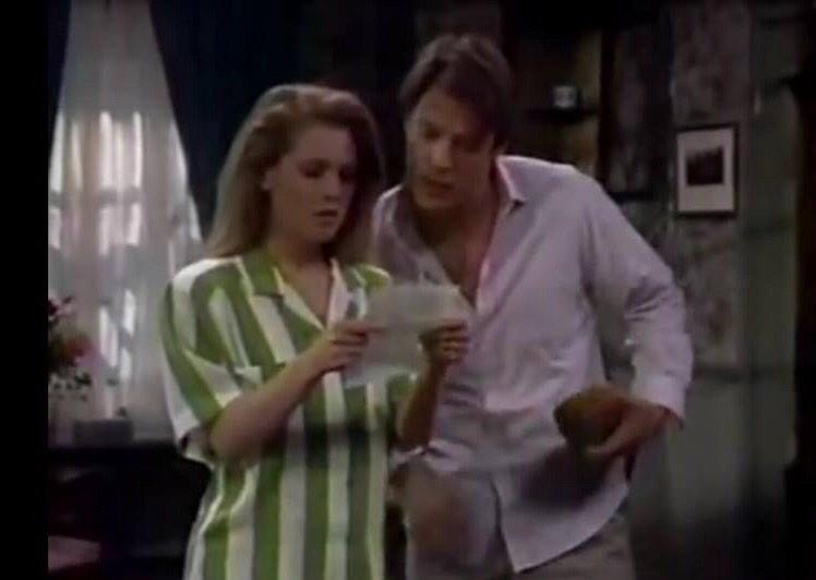 pamhagy's tweet photo. #WBW #JenniferHorton #JackDeveraux #MissyReeves #MatthewAshford #DiaryPages #BrickNote #JackProtectingJen #Days #1990 http://t.co/PgLjuqNvSa