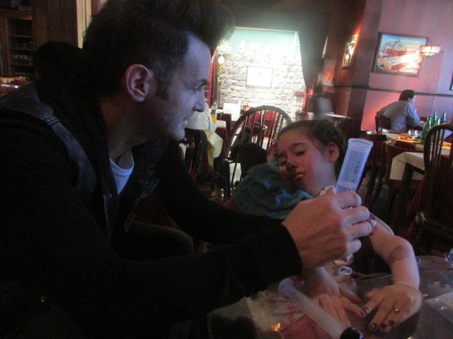 daniycami's tweet photo. @AxelOficial Un simple gesto ...una simple mirada... por dios ! puede decir tanto ! INFINITAS GRACIAS ! http://t.co/TdEZKvul7R