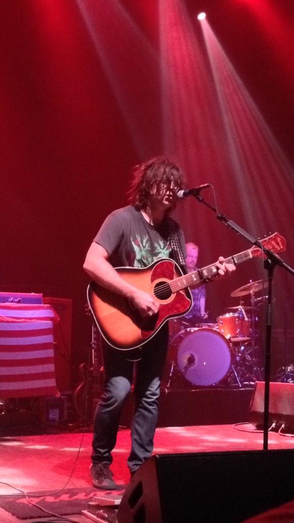 Letty_2809's tweet image. Happy Birthday Ryan...thanks for the metaphorical musical highs my friend! #o2shepherdsbush #frontrow @TheRyanAdams