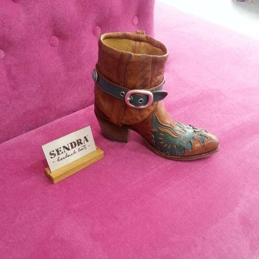 AlexlaShoes's tweet photo. Botín de sendra by Alexla con aguila en azul,,,,dale un toque "chic" a tu look!!!! http://t.co/jc34OqXfM0