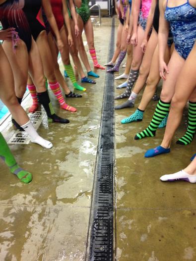 EdinaSwimDive's tweet image. Day before Section Prelim. #SockSwim #MakePracticeFun