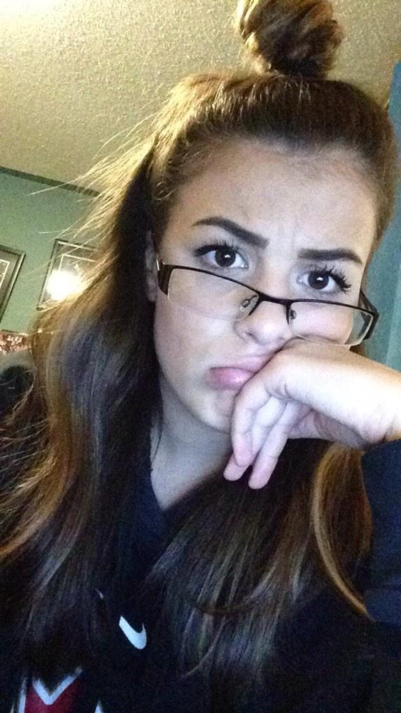 _kaylabritton's tweet photo. Someone remind me why I signed up for this whole university thing๐ #stress #fuqthis http://t.co/fTcWNW82EX