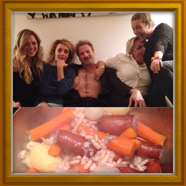 EmilieRadioFr's tweet photo. Soirée "Potée et Escort Boy" chez @DamidotValerie avec @TCroisiere @MarinaTomassi #JulietteArnaud #yaqli http://t.co/NqmCttedSi