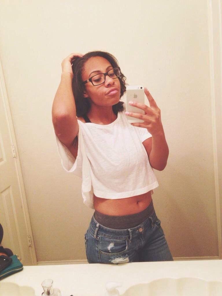 AmariCharisse's tweet image. WCW is @caitiemichelle_ bc she's bae af 💕 ilysm ✊ #OnAMission #BeforeDecember 💀