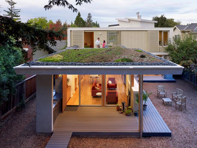 dwell's tweet photo. Interesting (and sometimes unexpected) green roofs: http://t.co/p7V5em7uEf http://t.co/jtOT54aat8