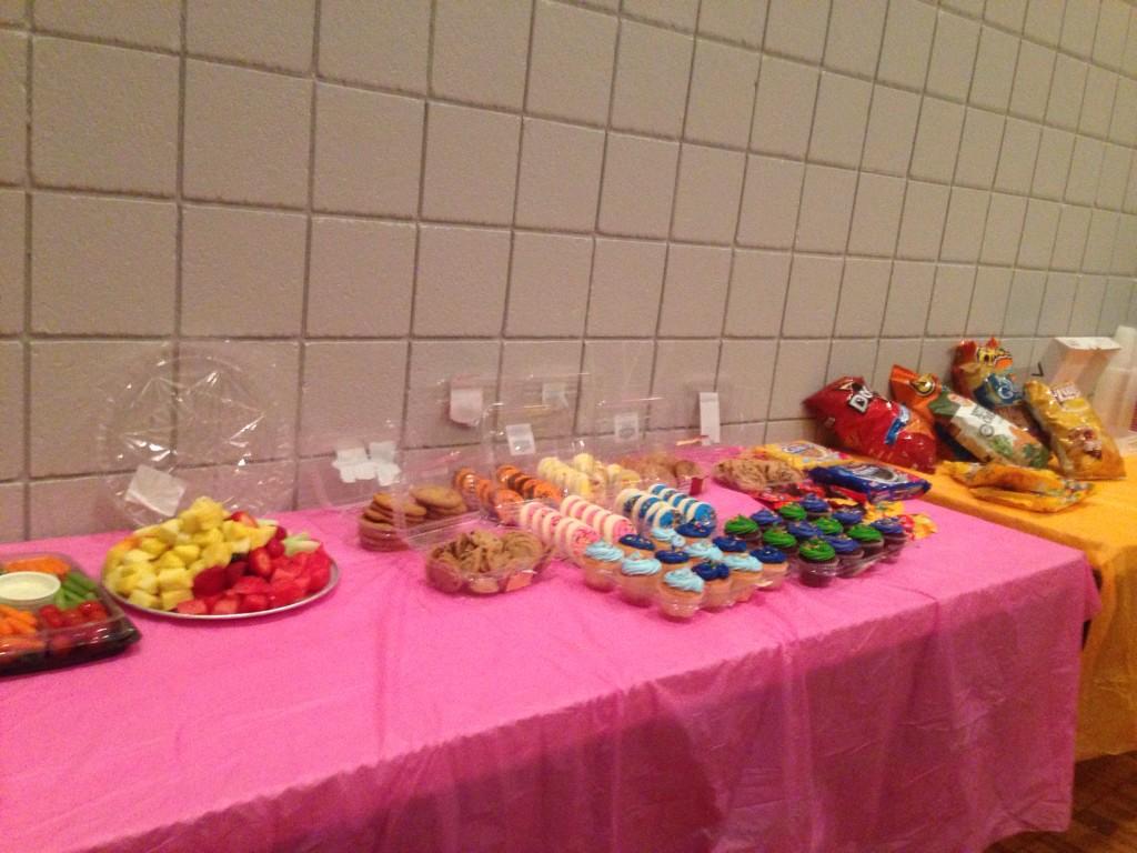 DruryDeltas's tweet photo. Look at all this free food! And raffles! And fun! #WritetoFight #ShavefortheBrave http://t.co/KoEgud0WI0