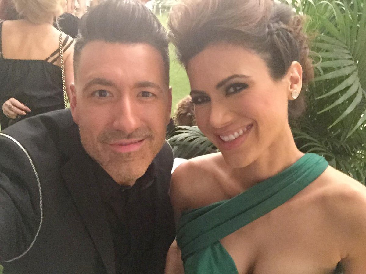 leonardorocco's tweet photo. Gracias! Los quiero @vanessahauc y @JorgeBernal: Por compartir conmigo esa noche celebrando a @roccodonna #mhbf2014 http://t.co/3oF0l8iXET”