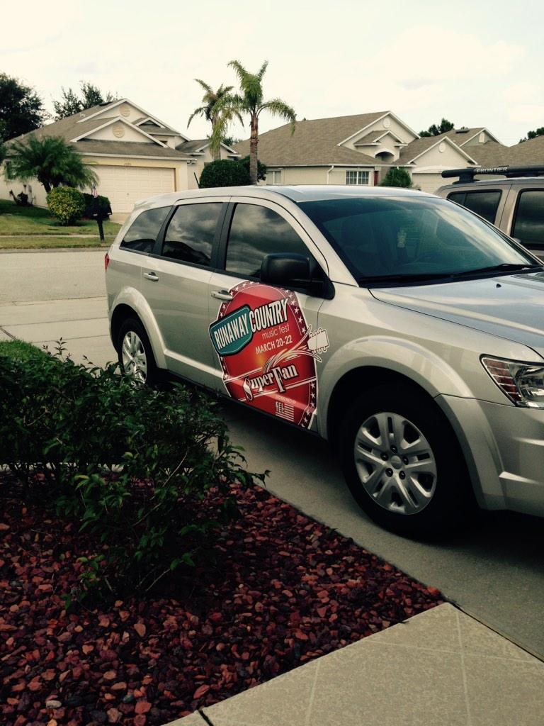 Octobersue's tweet photo. #runawaycountry #lovemycar http://t.co/4yI7Nk2UtM