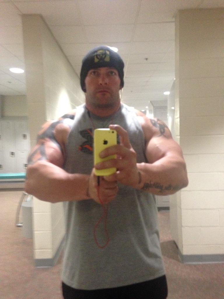 Mutant_Mazzey's tweet image. I just love me a good shoulders/boulders workout. Feeling good tonight. #Mutating #TeamMutant