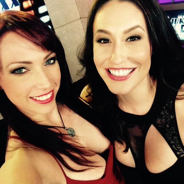 Holy shit! Here we go!! @PlayboyTV is about to go LIVE! @ryankeely is so delicious! Call into JUKE BOXX<a class="tags" href="/tag/playboytv">@playboytv</a><a href="/tag/superbowl"class="tags"><span>#superbowl</span></a>