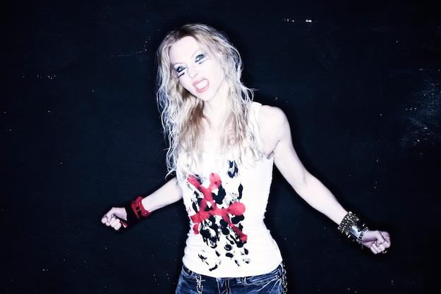 Hoy es cumpleaños de ANGELA GOSSOW, ex vocalista de la banda sueca Arch Enemy | Happy Birthday 
