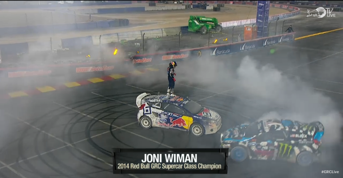ColMotorFans's tweet photo. Asi celebró Joni Wiman su título como campeón 2014 del @RedBullGRC - y Ken Block le reconoce! #GRCLive #Supercars http://t.co/Czljc6QM0J
