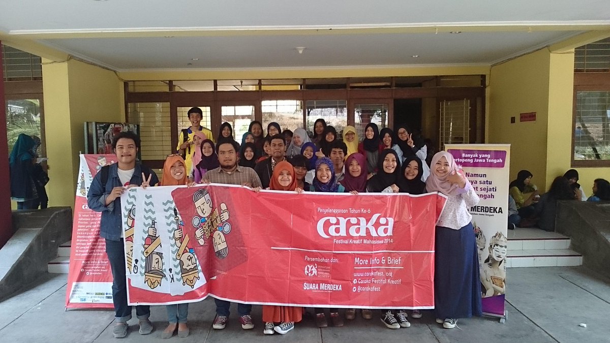 carakafest's tweet photo. Udah selesai roadshow caraka di kampus UNS, kami tunggu karya2 kalian yaaa @himakom_unssolo @AdvertisingUNS http://t.co/iJERX6PPqf