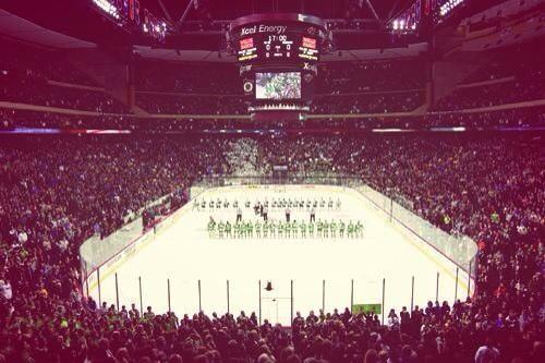 Jack_O_Callahan's tweet photo. The Minnesota High School Hockey State Tournament brings in more fans than the NBA Finals... Enough said. http://t.co/qpEYRFpF7e