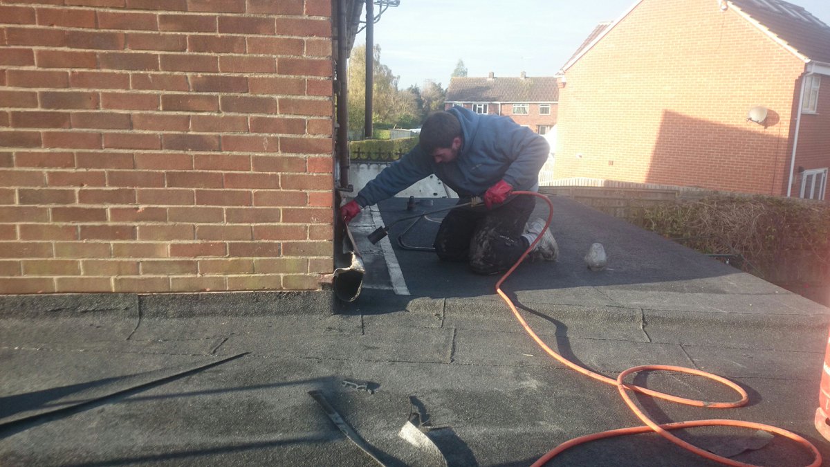 abbottroofingox's tweet photo. Myran on the torch http://t.co/50w4ApTgTk