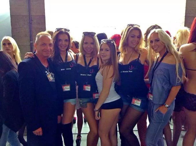 From Venus, Berlin) http://t.co/aUFq5PO4uj<a href="/tag/vscocam"class="tags"><span>#vscocam</span></a>